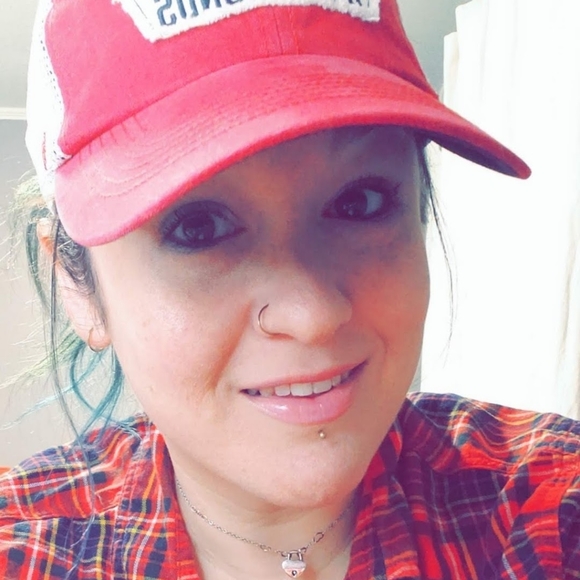 Meet your Posher, Shannon - Picture 2 of 2